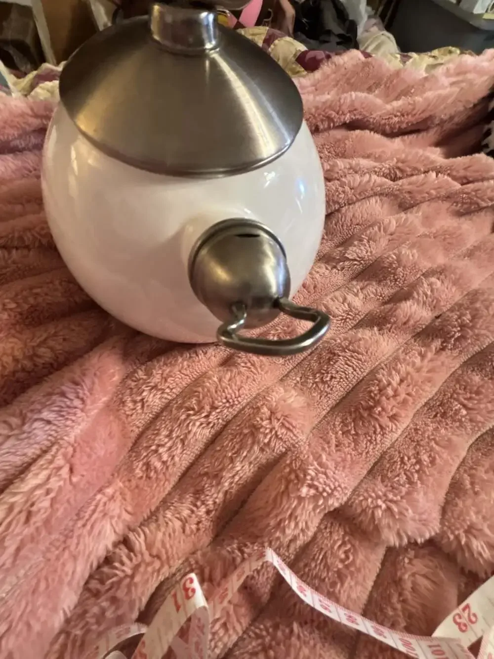 Chantal Classic 7.2-Cups White Enamel-On-Steel Tea Kettle